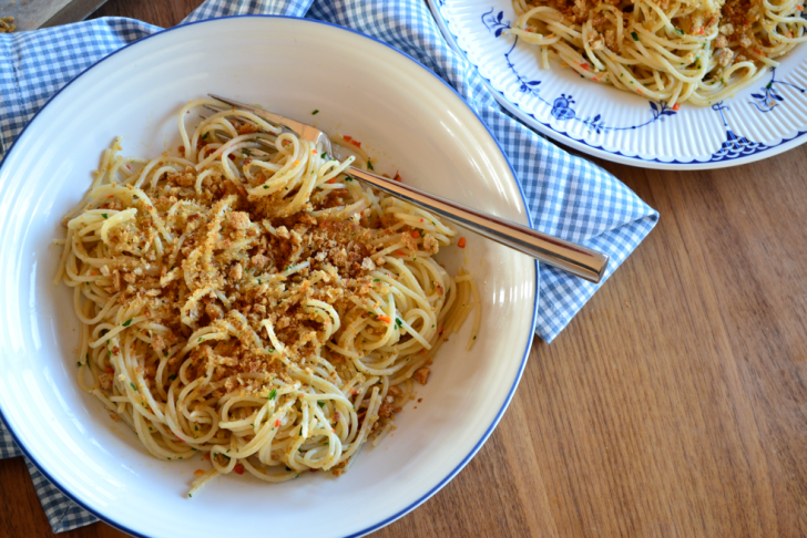 SPAGHETTI WITH GARLIC, CHILLI & OIL